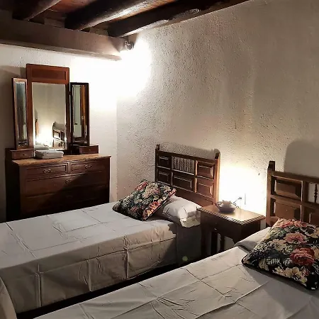 Casa De La Font De Dalt Holiday home Queralbs